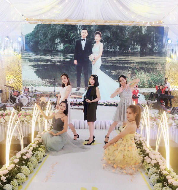 Hé lộ chi tiết khủng trong đám cưới của cặp đôi chi 1 tỷ tiền trang trí, cổng chào như cung điện, ca sĩ Ngọc Sơn về biểu diễn - Ảnh 8.