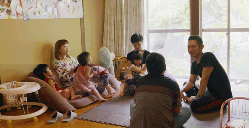 Ngôi nhà yên bình ẩn mình bên núi luôn rộn ràng tiếng cười của người chồng lấy hai vợ và có 6 đứa con ở Nhật - Ảnh 5.