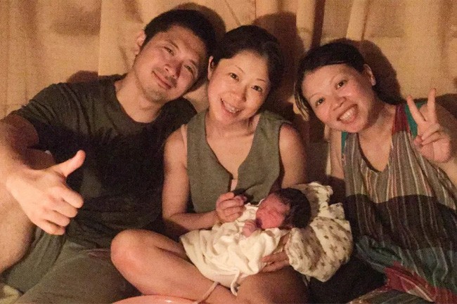 Ngôi nhà yên bình ẩn mình bên núi luôn rộn ràng tiếng cười của người chồng lấy hai vợ và có 6 đứa con ở Nhật - Ảnh 8. Ngôi nhà yên bình ẩn mình bên núi luôn rộn ràng tiếng cười của người chồng lấy hai vợ và có 6 đứa con ở Nhật 8