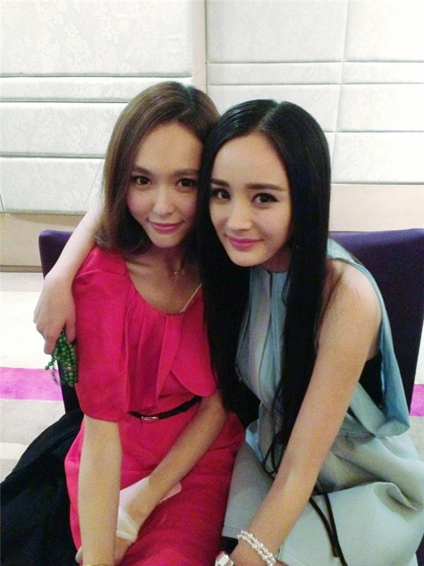 Vì đâu mà những cặp tỷ muội thân thiết nhất showbiz Hoa ngữ lại cạch mặt nhau? - Ảnh 2. Vì đâu mà những cặp tỷ muội thân thiết nhất showbiz Hoa ngữ lại 'cạch mặt' nhau? 2