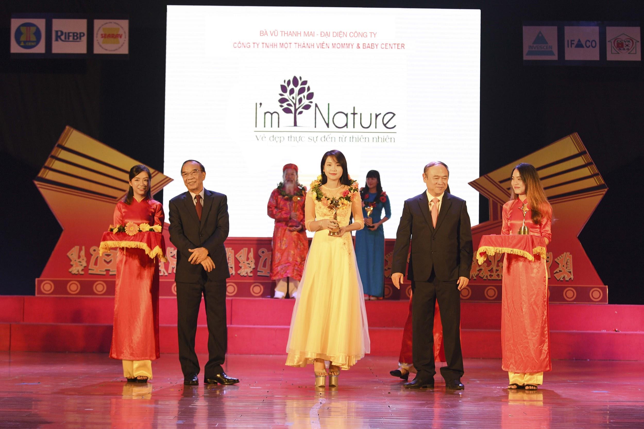 Top 10 Doanh nghiệp tiêu biểu Đông Nam Á xướng tên mỹ phẩm thiên nhiên I - ảnh 1 Hình ảnh Top 10 Doanh nghiệp tiêu biểu Đông Nam Á xướng tên mỹ phẩm thiên nhiên I số 1