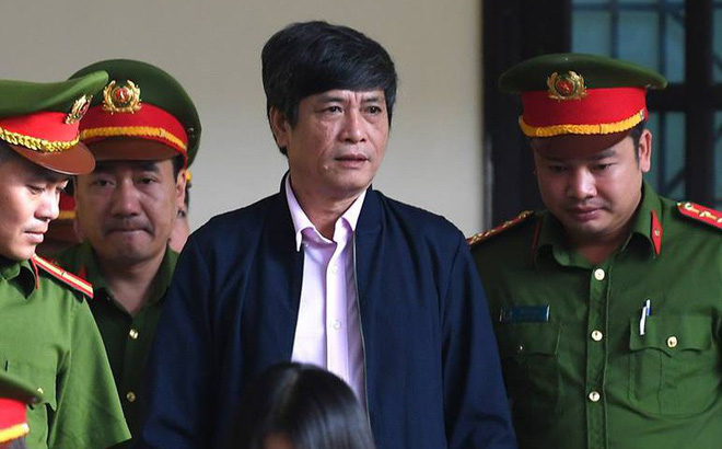 Cựu tướng Nguyễn Thanh Hóa gặp sự cố sức khỏe khi nghe xét xử 1