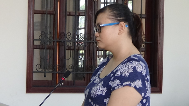 Nữ bảo mẫu đánh liên tiếp vào mặt, dọa cắt lưỡi trẻ ở Sài Gòn ngất xỉu khi nghe tòa tuyên án 2