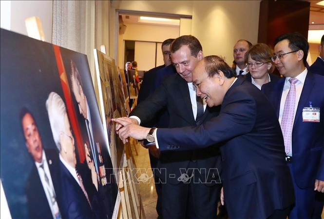 Thủ tướng Liên bang Nga Dmitry Medvedev thăm chính thức Việt Nam 2