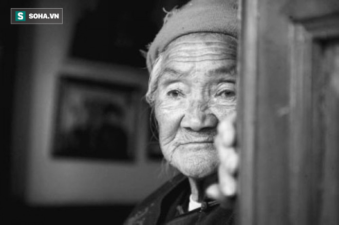Lẩm bẩm mãi 2 từ khó hiểu, bà cụ 81 tuổi khiến ai nghe chuyện cũng xót xa và ngẫm lại mình 1