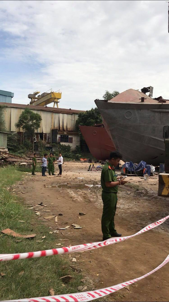 Hiện trường vụ nổ xưởng đóng tàu khiến ít nhất 2 người tử vong ở Sài Gòn 2