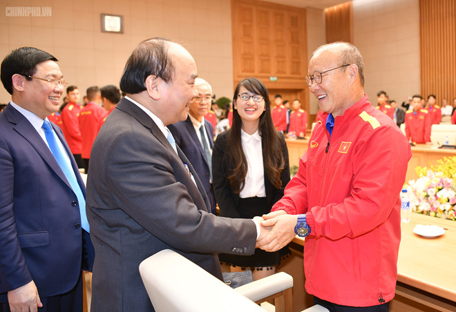 Thủ tướng trao tặng cho Quang Hải Huân chương Lao động hạng Nhì 2