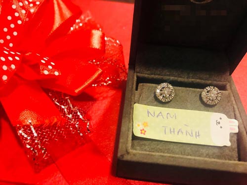 Vợ đại gia hơn 15 tuổi của Trương Nam Thành tiết lộ món quà cưới đặc biệt từ bà nội chồng 1
