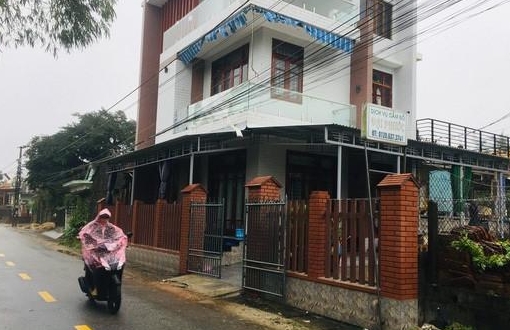 Tên cướp đâm chết bé gái 10 tuổi để cướp dây chuyền vàng có thể chịu mức án tử hình - ảnh 1 Hình ảnh Tên cướp đâm chết bé gái 10 tuổi để cướp dây chuyền vàng có thể chịu mức án tử hình số 1