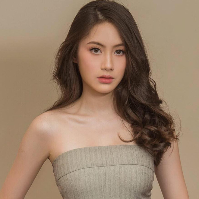 Nhan sắc gợi cảm của đệ nhất hot girl Lào vừa về Việt Nam ăn Tết, đăng ảnh check-in gây sốt - ảnh 1 Nhan sắc gợi cảm của đệ nhất hot girl Lào vừa về Việt Nam ăn Tết, đăng ảnh check-in gây sốt - Ảnh 1.