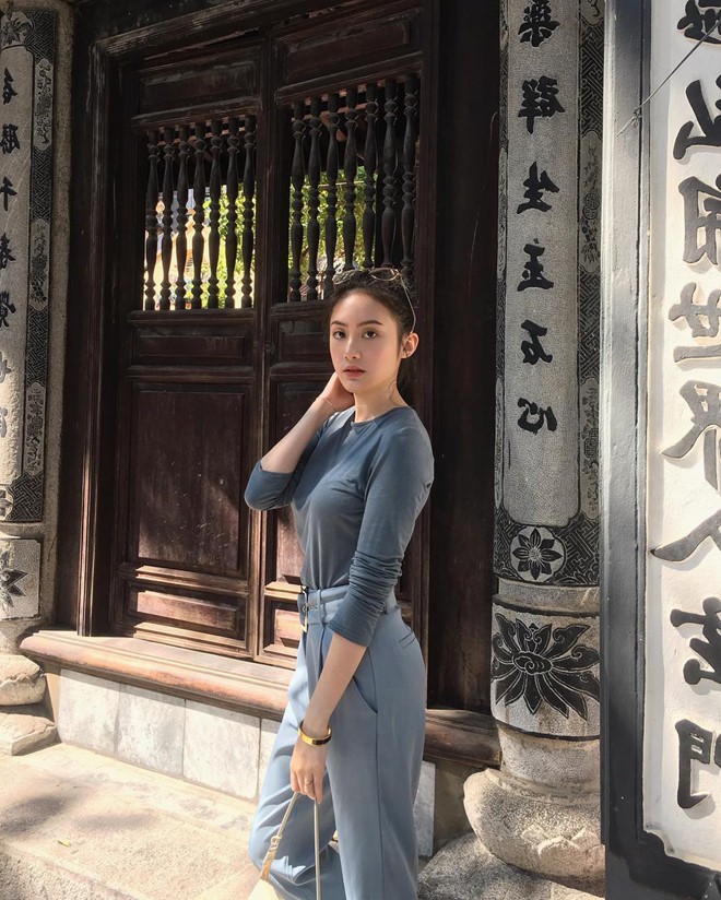 Nhan sắc gợi cảm của đệ nhất hot girl Lào vừa về Việt Nam ăn Tết, đăng ảnh check-in gây sốt - ảnh 11 Nhan sắc gợi cảm của đệ nhất hot girl Lào vừa về Việt Nam ăn Tết, đăng ảnh check-in gây sốt - Ảnh 11.