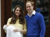 Tiểu công chúa nước Anh chính thức mang tên cụ và bà nội