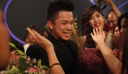 Trọng Hiếu xuất sắc đoạt Quán quân Vietnam Idol 2015