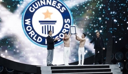 Hai anh em Quốc Cơ - Quốc Nghiệp xác lập thành công kỉ lục Guiness Thế giới tại Ý
