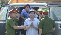 Gian lận thi cử Hòa Bình: Phó trưởng ban chấm thi lĩnh án 8 năm tù
