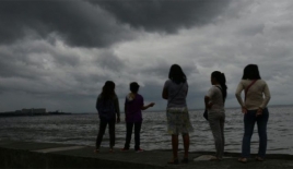  Philippines sơ tán 400.000 người trước Noel để tránh bão 