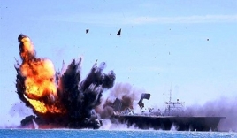 Video tàu chiến Iran đánh chìm tàu sân bay Mỹ