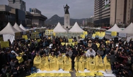 Hàn Quốc: Cạo đầu tập thể biểu tình vụ chìm phà Sewol