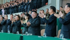 Kim Jong-un nhận lời tuyên thệ trung thành từ các quan chức Triều Tiên