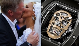 Người phát ngôn Tổng thống Putin gây sốc vì đeo đồng hồ siêu sang