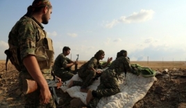 Liên minh nổi dậy chiếm được thành trì IS, Raqqa bị cô lập