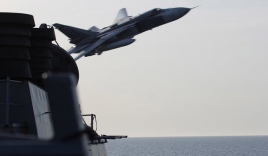 Video: Chiến đấu cơ Nga đụng độ tàu chiến Mỹ trên biển Baltic