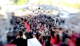 Diễn viên Hollywood sang Cannes 'kiếm thêm'
