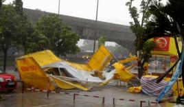 Tin bão số 3: Bão số 3 giật cấp 12 'tấn công' Hải Phòng, Thái Bình