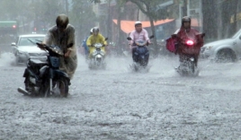 Áp thấp nhiệt đới suy yếu, khu vực Nam Bộ mưa to