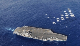 Mỹ đưa tàu sân bay thứ ba áp sát bán đảo Triều Tiên