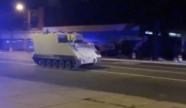 Lính Vệ binh Quốc gia Mỹ đánh cắp xe thiết giáp 'đi dạo phố' bị cảnh sát tóm gọn