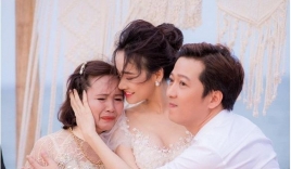 Ảnh hiếm hoi về lễ cưới bí mật của Trường Giang, ba mẹ Nhã Phương bật khóc gây xúc động