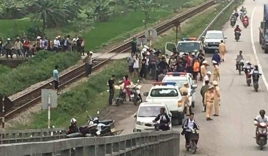 Tai nạn giao thông mới nhất ngày 22/3: Tàu hỏa tông xe SH ở Hải Dương, 2 phụ nữ tử vong