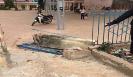 Trụ cột cổng trường không lõi sắt bất ngờ đổ sập, học sinh lớp 4 thiệt mạng
