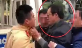 Bị yêu cầu kiểm tra nồng độ cồn, Chi cục trưởng 'ma men' túm cổ CSGT Tuyên Quang