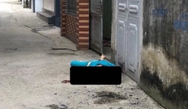 Hà Nội: Chồng sát hại vợ ngay trước cửa nhà ngày mùng 5 Tết