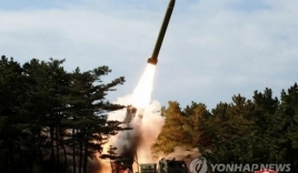 Triều Tiên bắn 3 vật thể giữa lúc Hàn Quốc khốn khổ vì Covid-19