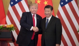 Số ca Covid-19 của Mỹ vượt Trung Quốc, Trump hoài nghi số liệu