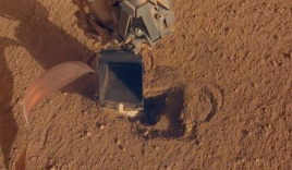 Tàu thăm dò NASA đã đào sâu được vào bề mặt sao Hỏa