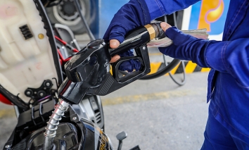 Giá xăng, giá xăng dầu mới nhất tăng vượt ngưỡng 13.000 đồng/lít