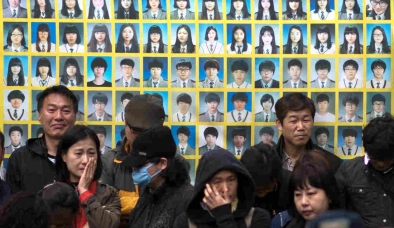 Tròn 1 năm thảm họa chìm phà Sewol, tang thương vẫn bao trùm Hàn Quốc