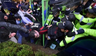 Hàn Quốc: Huy động 13.000 cảnh sát ngăn bạo động vì chìm phà Sewol