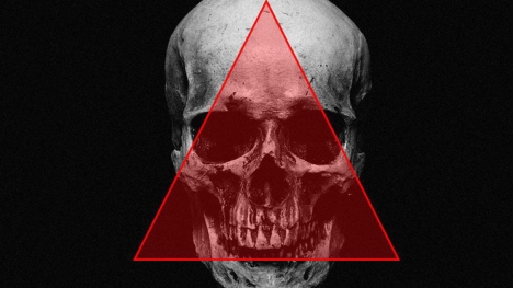 Vùng tam giác tử thần trên mặt: Nặn mụn, nhổ lông mũi có thể gây liệt cơ, thậm chí tử vong