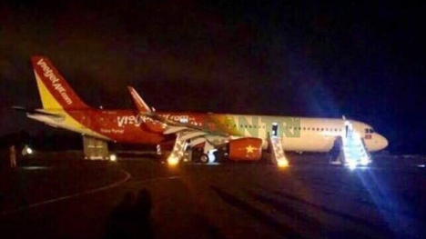 Vụ máy bay Vietjet Air rơi hai bánh tại sân bay Buôn Ma Thuột:  Đình chỉ công tác tổ bay
