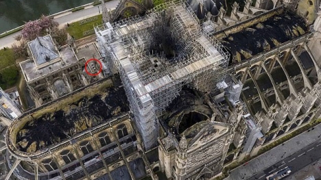 200.000 con ong sống sót sau vụ cháy Nhà thờ Đức Bà Paris