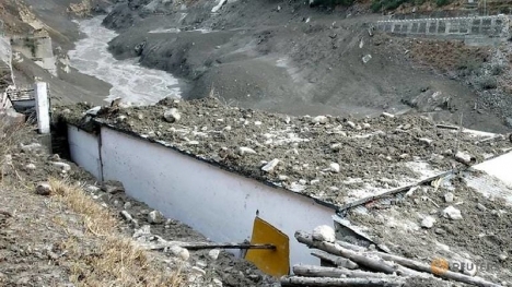 Sạt lở sông băng ở Ấn Độ chôn vùi hơn 200 người