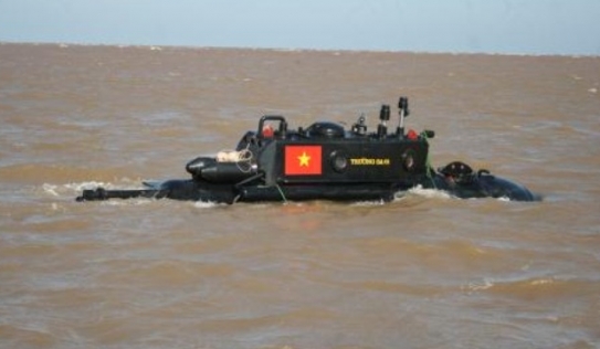 Tàu ngầm Trường Sa nâng cấp bằng các thiết bị nhập ngoại