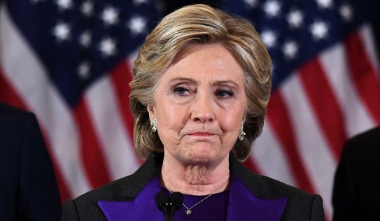 Tiết lộ nội gián đứng sau vụ rò rỉ email của bà Clinton