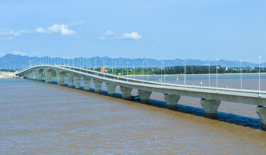 Cận cảnh cầu vượt biển dài nhất Việt Nam tại Hải Phòng