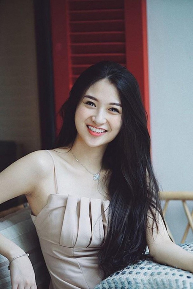 Soi chân dung của hotgirl Vũ Thị Anh Thư thi Hoa hậu Việt Nam 7